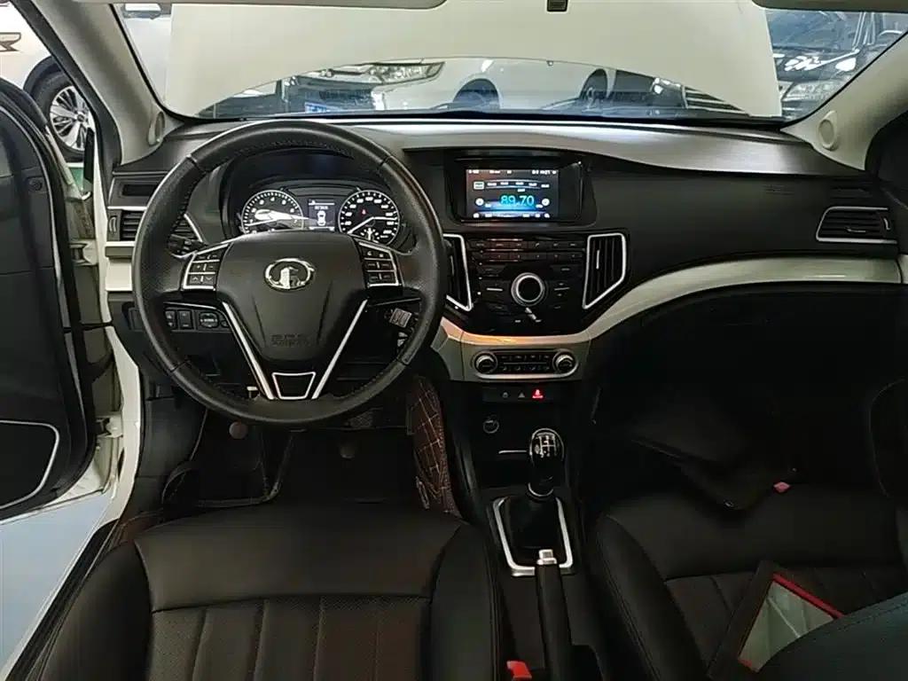 Great Wall C30 2016 1.5L Manual Deluxe Edition — миниатюра 10
