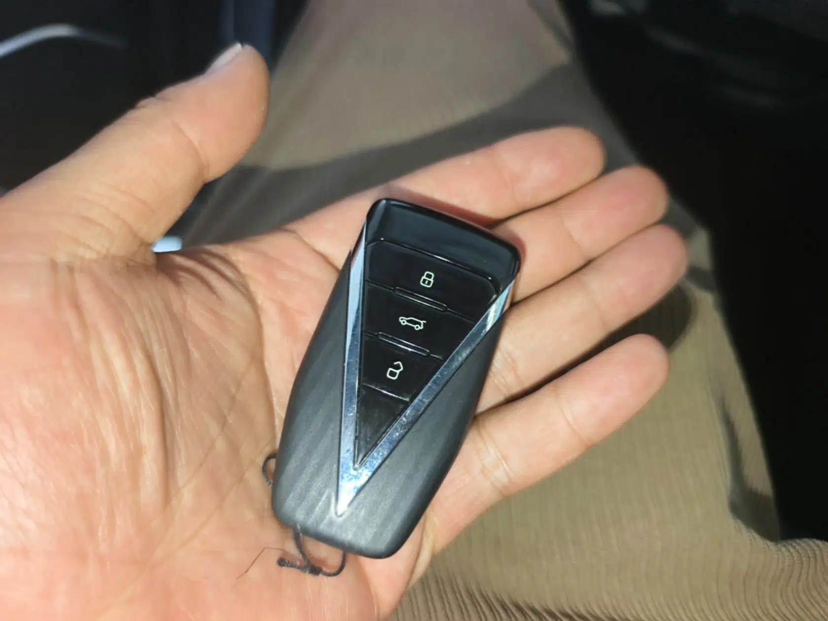 Venucia V 2021 260T Idol Edition — миниатюра 12
