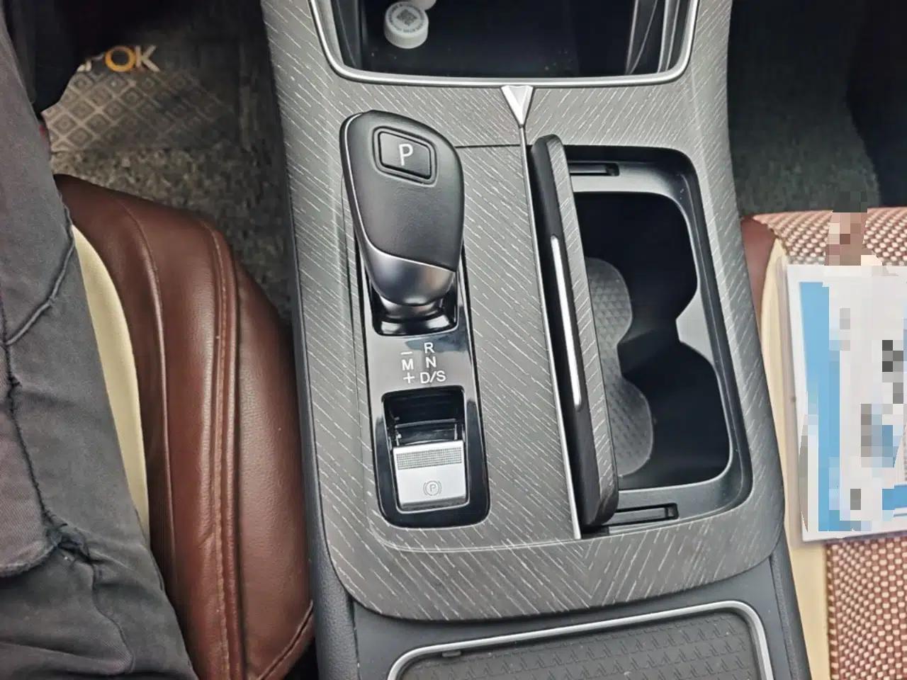 Venucia V 2023 260T Idol Edition Pro — миниатюра 17
