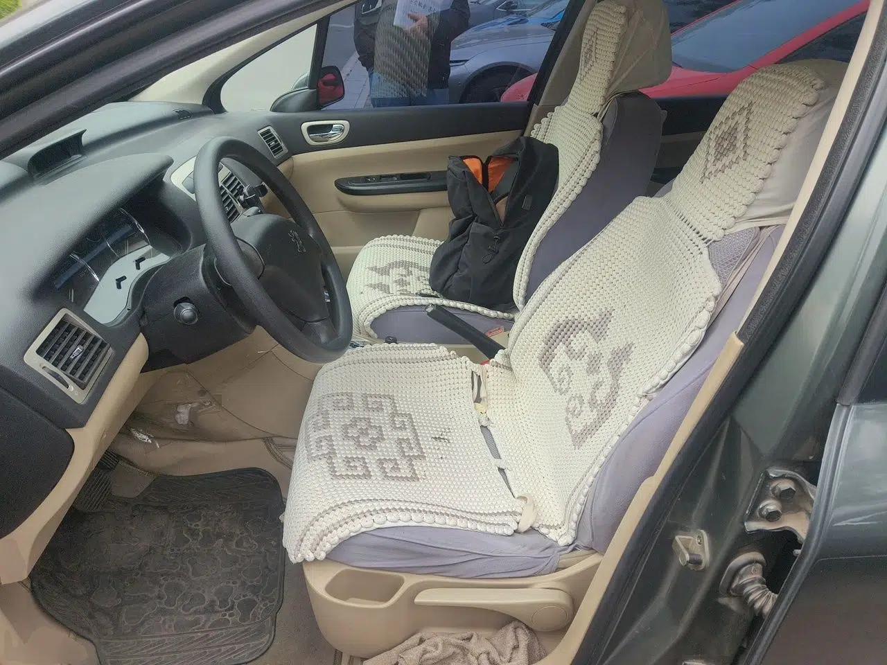 Peugeot 307 2010 Sedan 1.6L Automatic Comfort Edition — миниатюра 16