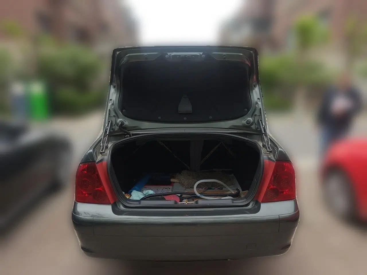 Peugeot 307 2010 Sedan 1.6L Automatic Comfort Edition — миниатюра 20