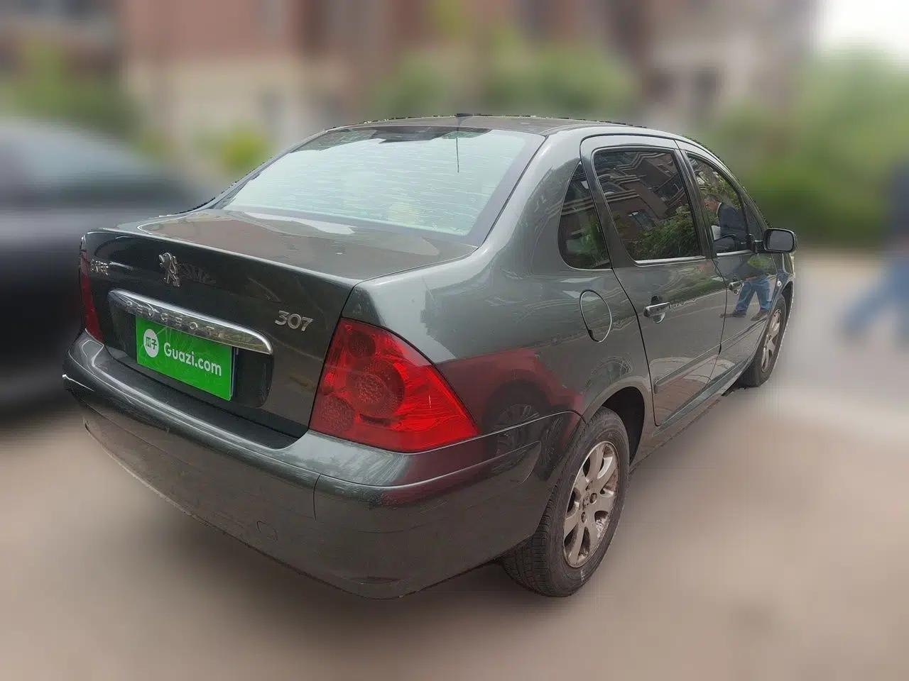 Peugeot 307 2010 Sedan 1.6L Automatic Comfort Edition — миниатюра 6