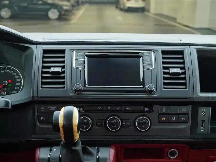 Caravelle 2018 2.0TSI 4WD Comfort Edition 7-Seater — миниатюра 17