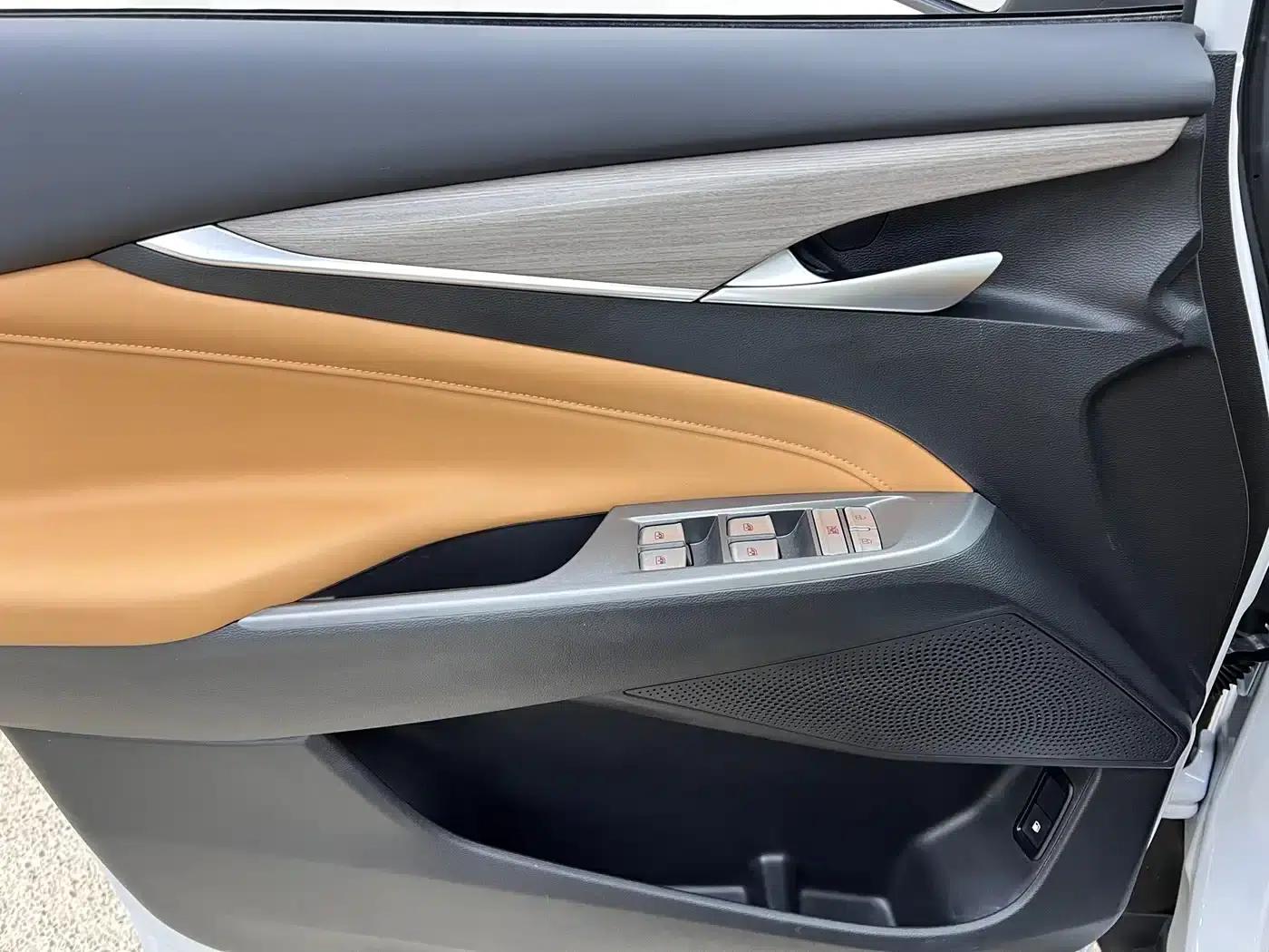 Maxus G50 Plug-in Hybrid 2025 Navigator Edition — миниатюра 12