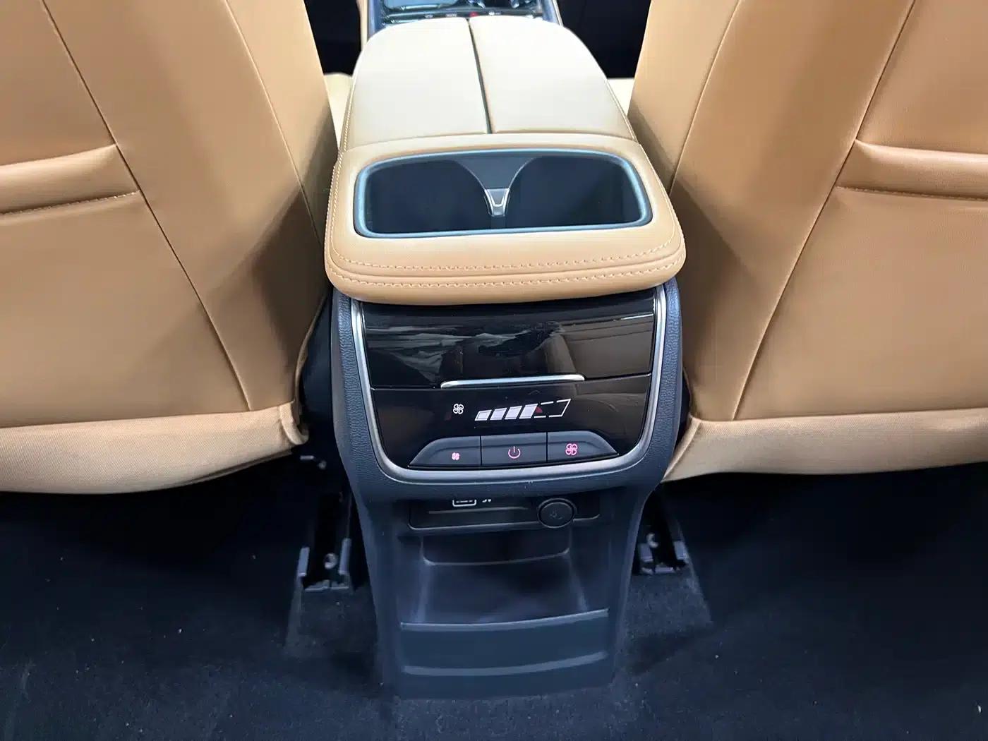 Maxus G50 Plug-in Hybrid 2025 Navigator Edition — миниатюра 19