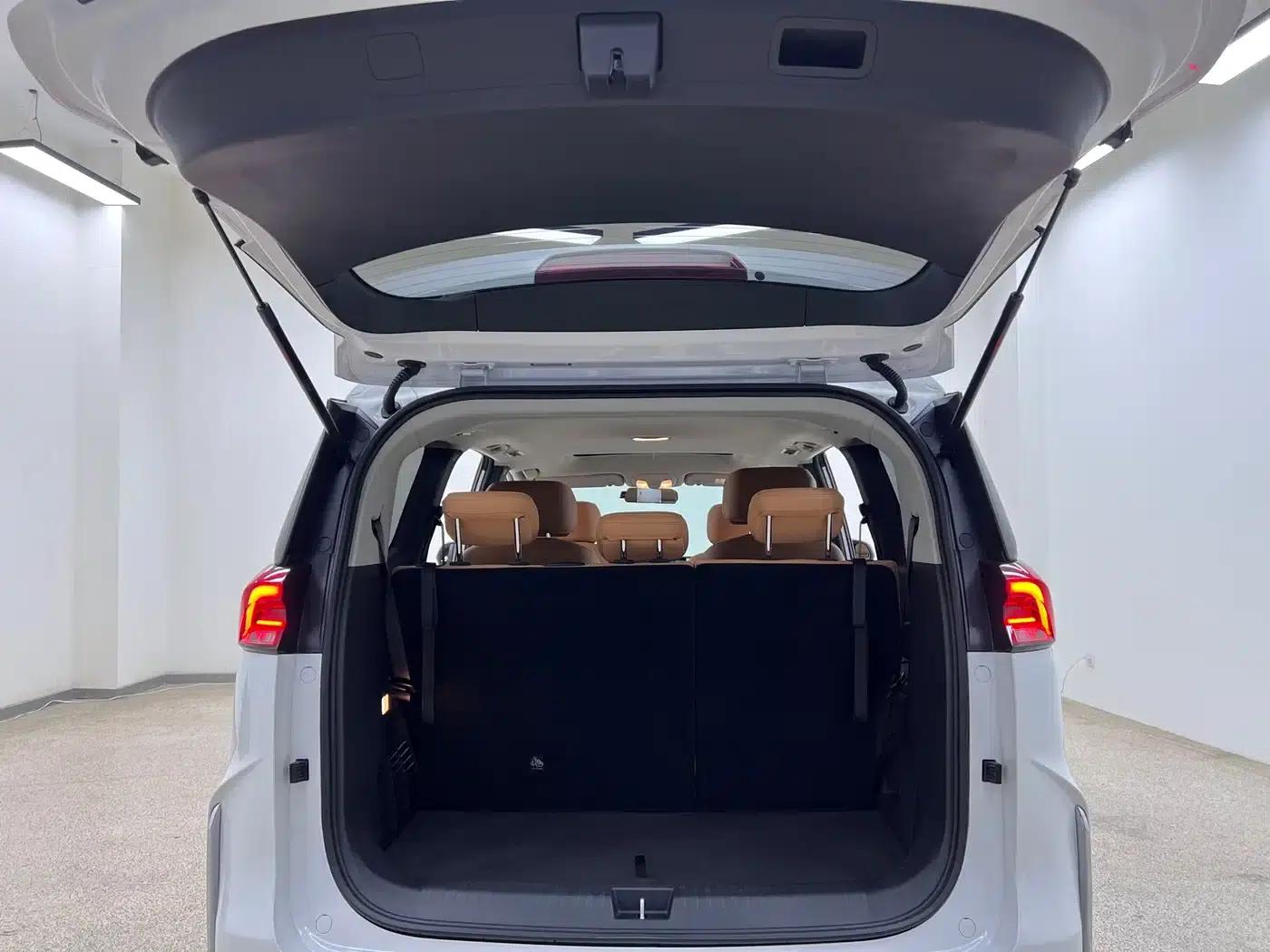 Maxus G50 Plug-in Hybrid 2025 Navigator Edition — миниатюра 31