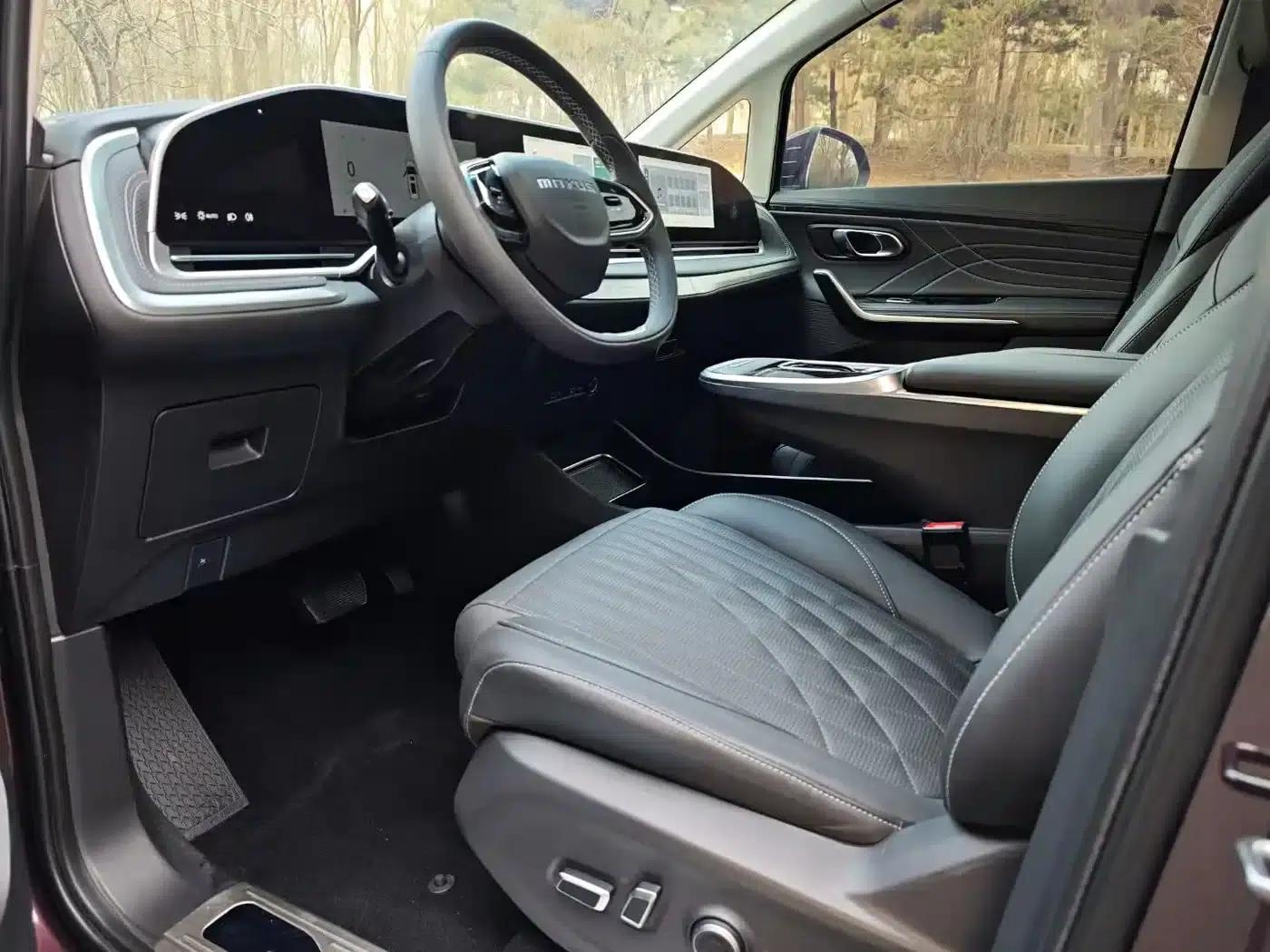 Maxus G90 2023 2.0T Galaxy 7-seater Edition — миниатюра 3