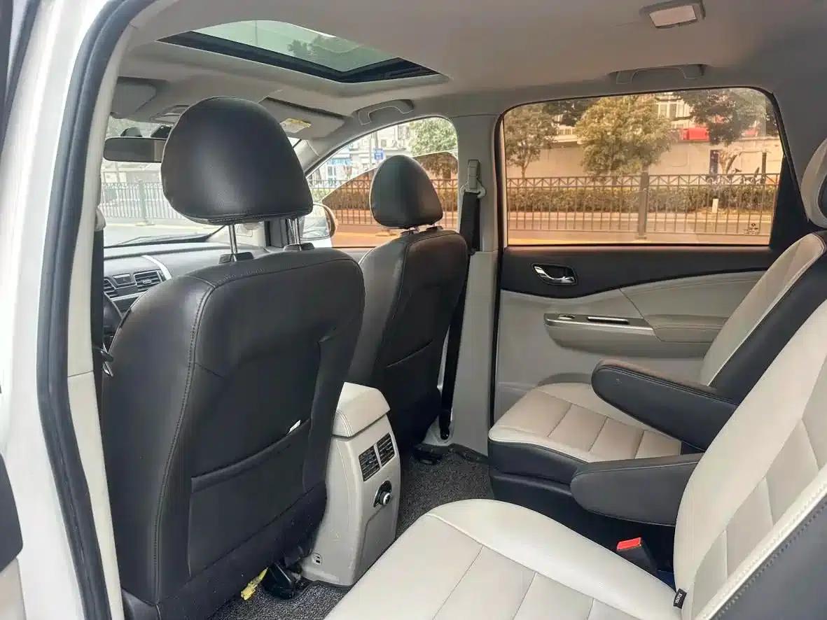Fengxing S500 2016 Model 1.6L Manual Premium Edition — миниатюра 11
