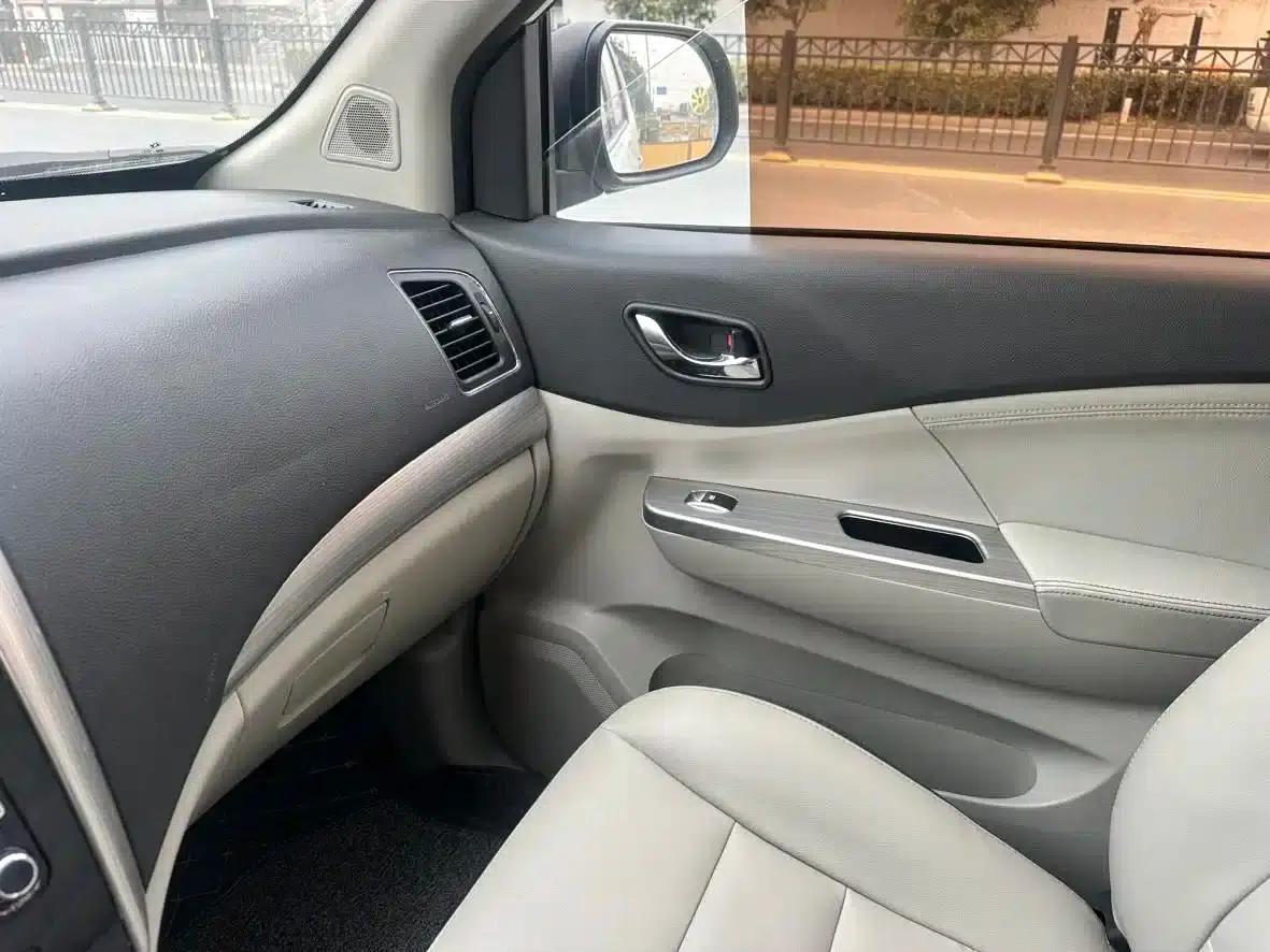 Fengxing S500 2016 Model 1.6L Manual Premium Edition — миниатюра 15