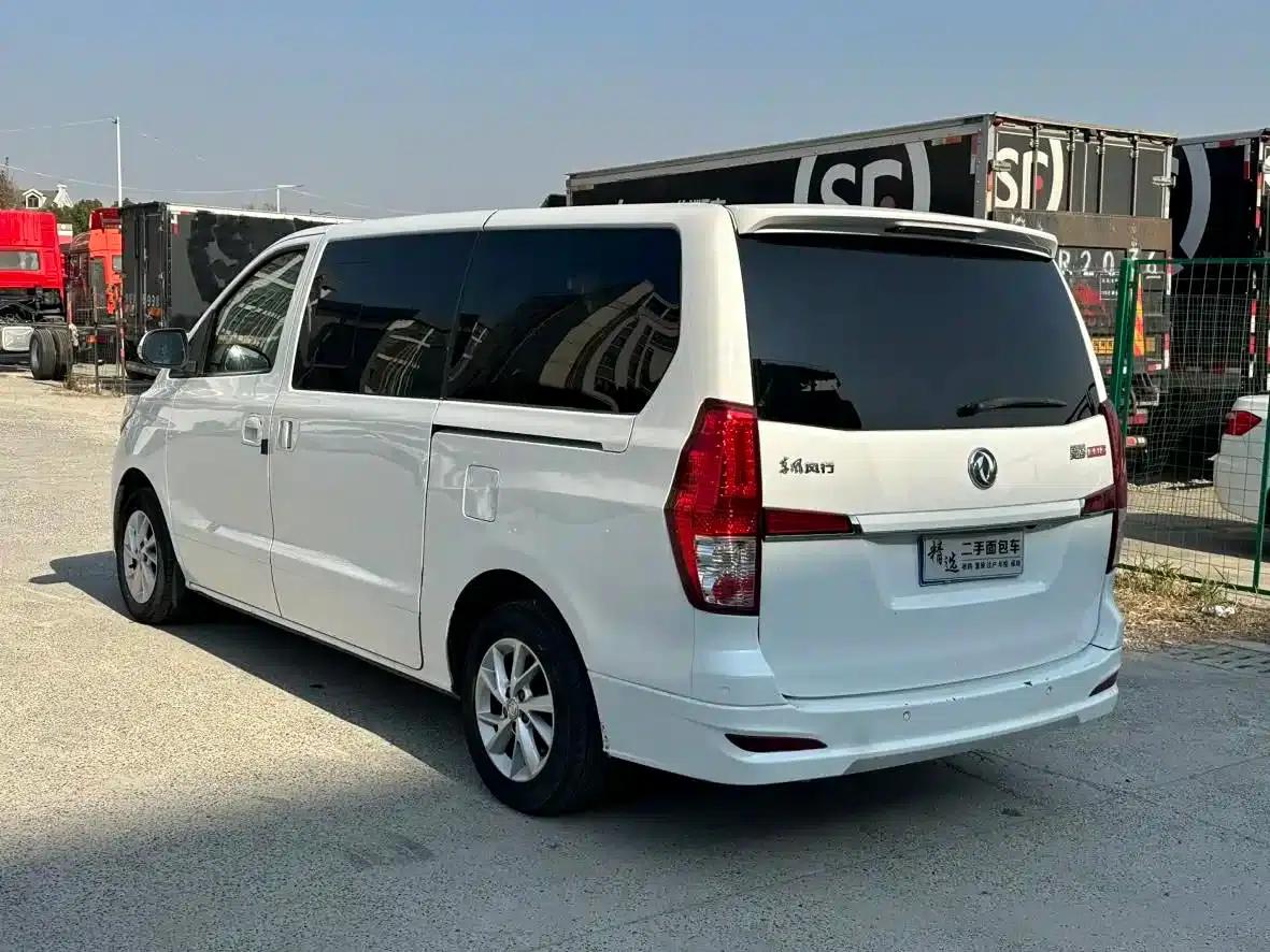 Lingzhi PLUS 2021 Touring Edition 2.0L Manual Deluxe 7-Seater — миниатюра 3