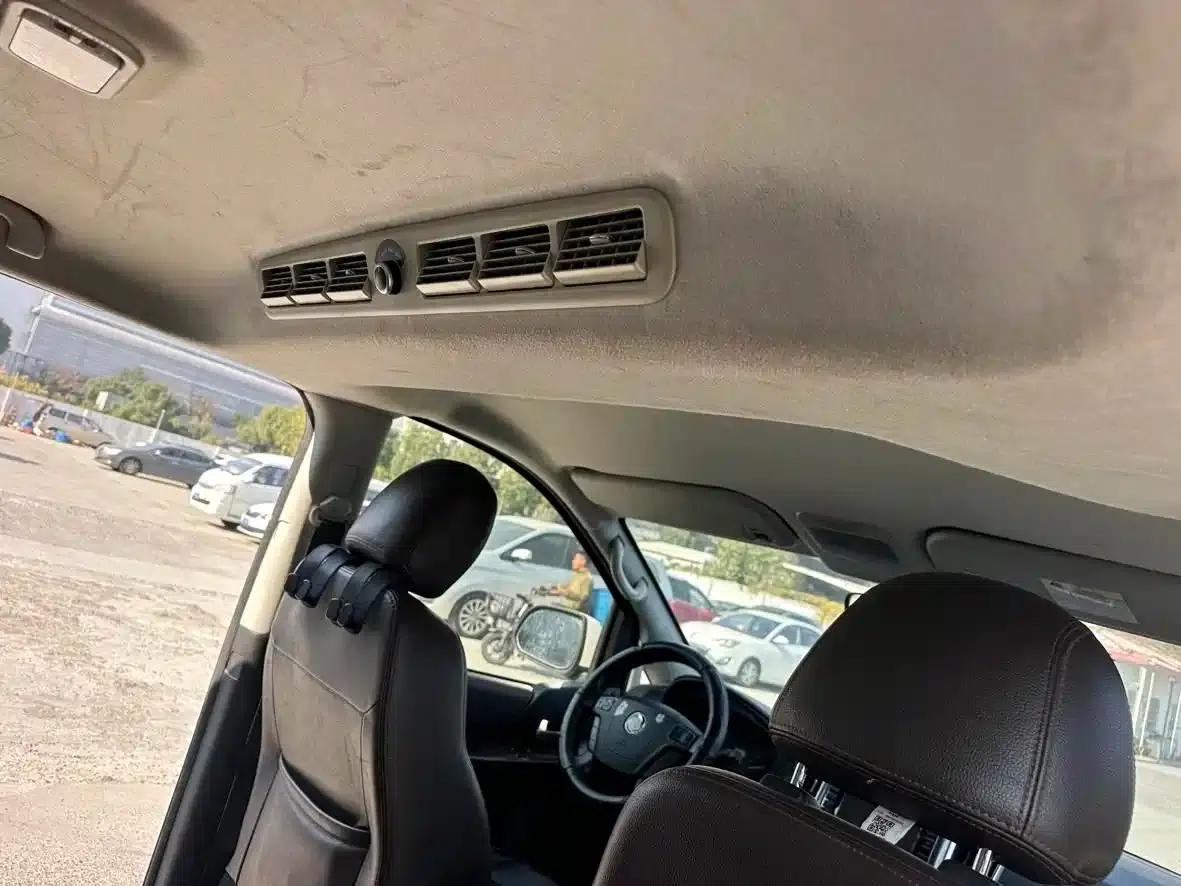 Lingzhi PLUS 2021 Touring Edition 2.0L Manual Deluxe 7-Seater — миниатюра 8