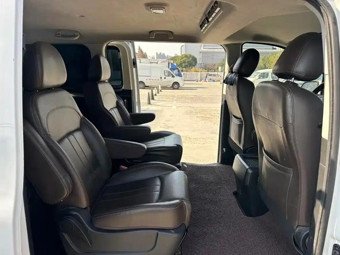 Lingzhi PLUS 2021 Touring Edition 2.0L Manual Deluxe 7-Seater — миниатюра 9