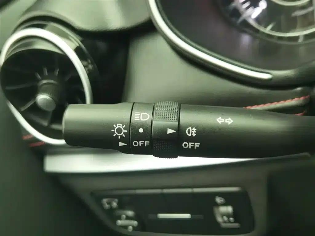 Fengguang 500 2022 Model 1.5L Manual Enjoyment Edition — миниатюра 21