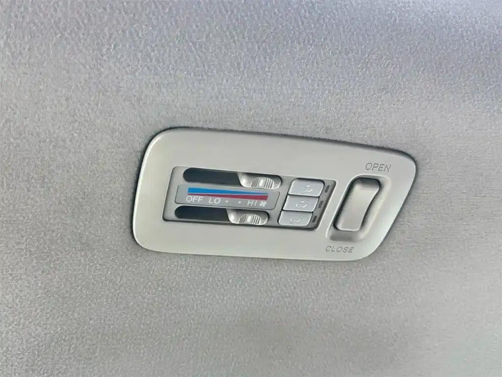 2006 Previa 2.4L 7-seater standard edition — миниатюра 19