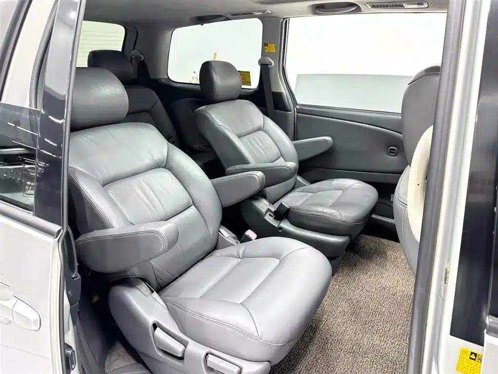 2006 Previa 2.4L 7-seater standard edition — миниатюра 9