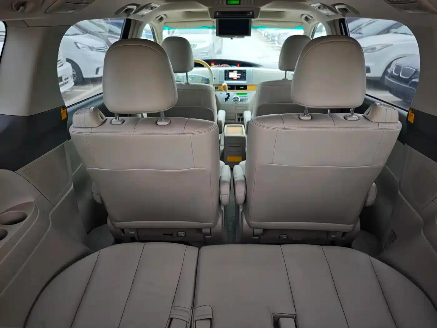 2007 Previa 3.5L 7-seater Luxury — миниатюра 12