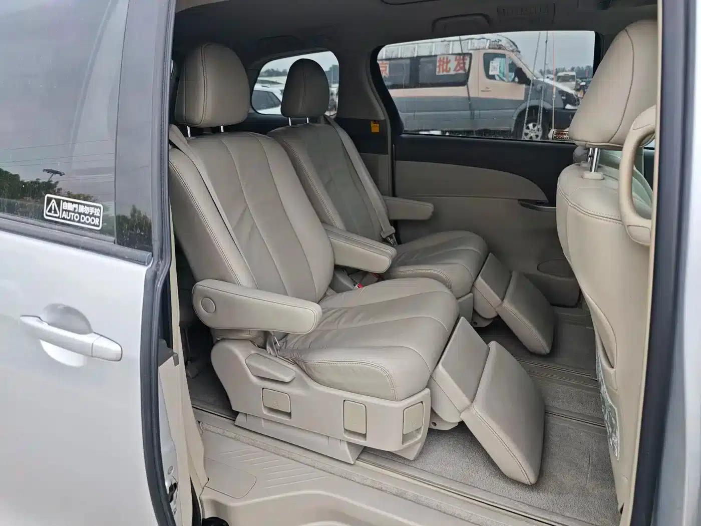 2007 Previa 3.5L 7-seater Luxury — миниатюра 10
