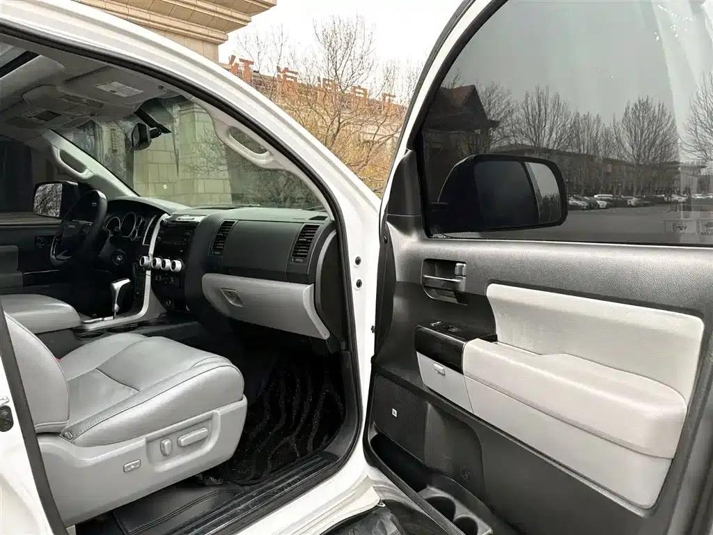 Sequoia 2016 5.7L Hennessy Edition — миниатюра 14