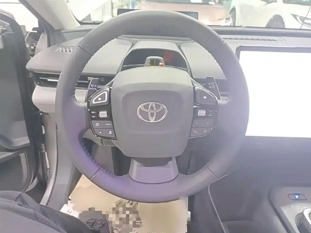 Toyota BZ5 2025 550 PRO — миниатюра 11