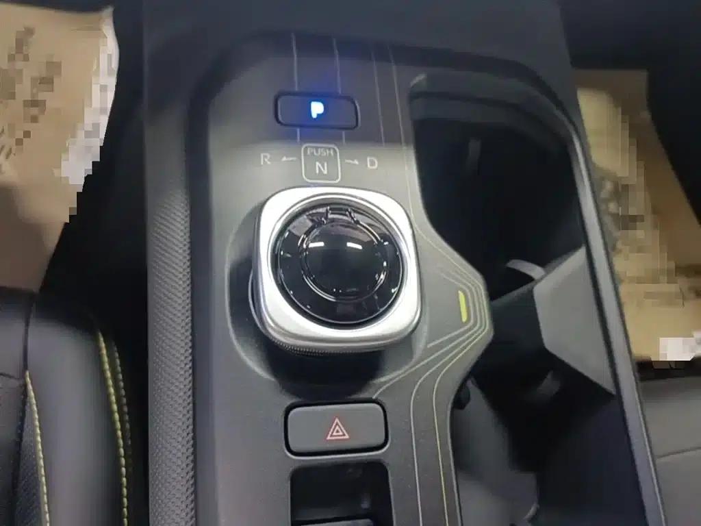 Toyota BZ5 2025 550 PRO — миниатюра 14