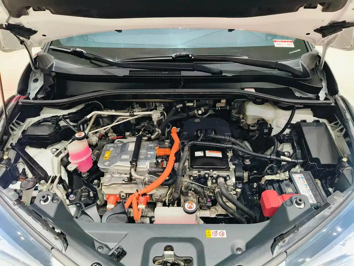 Toyota C-HR EV 2020 Luxury Sunroof Edition — миниатюра 21