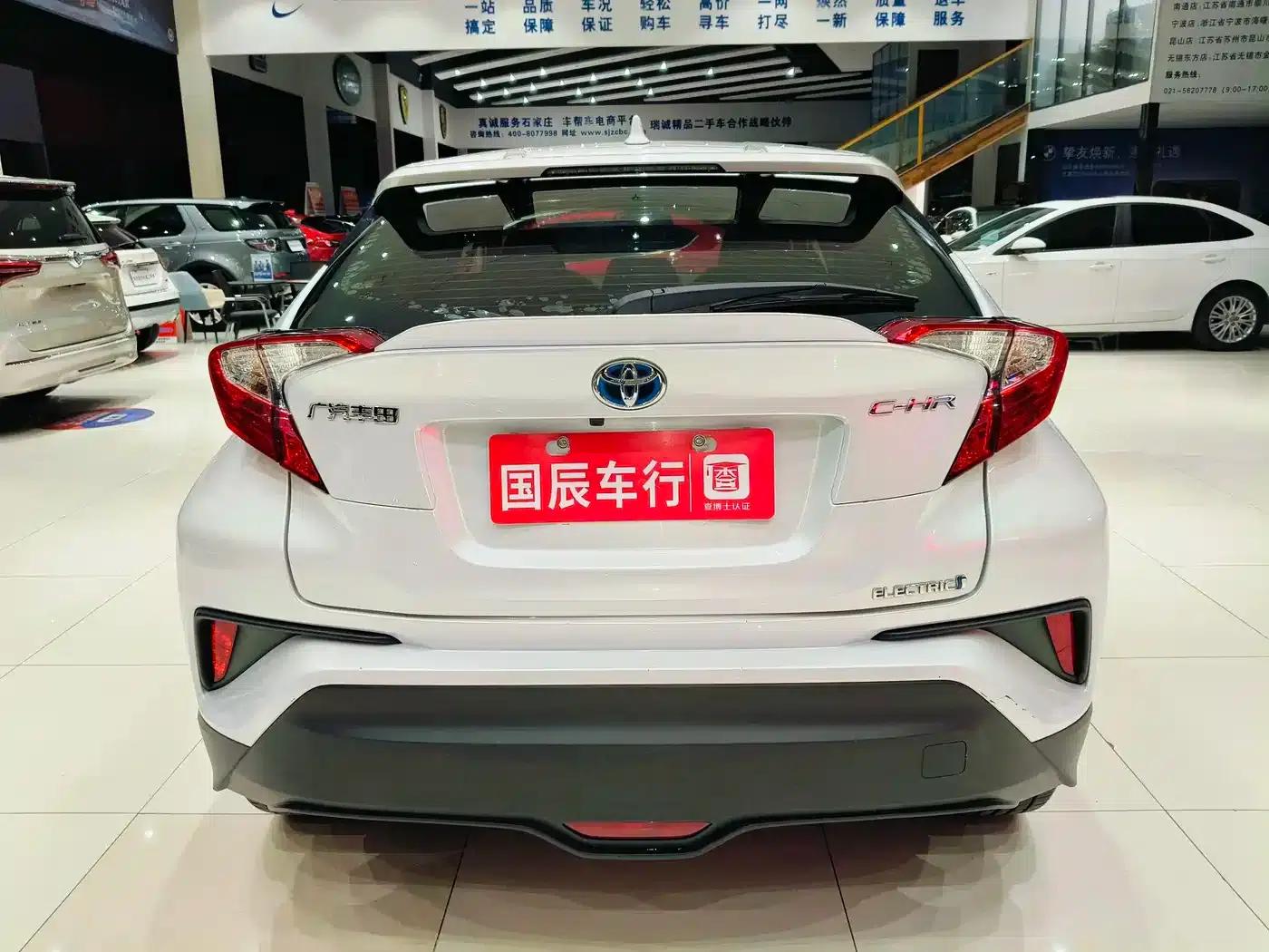 Toyota C-HR EV 2020 Luxury Sunroof Edition — миниатюра 6