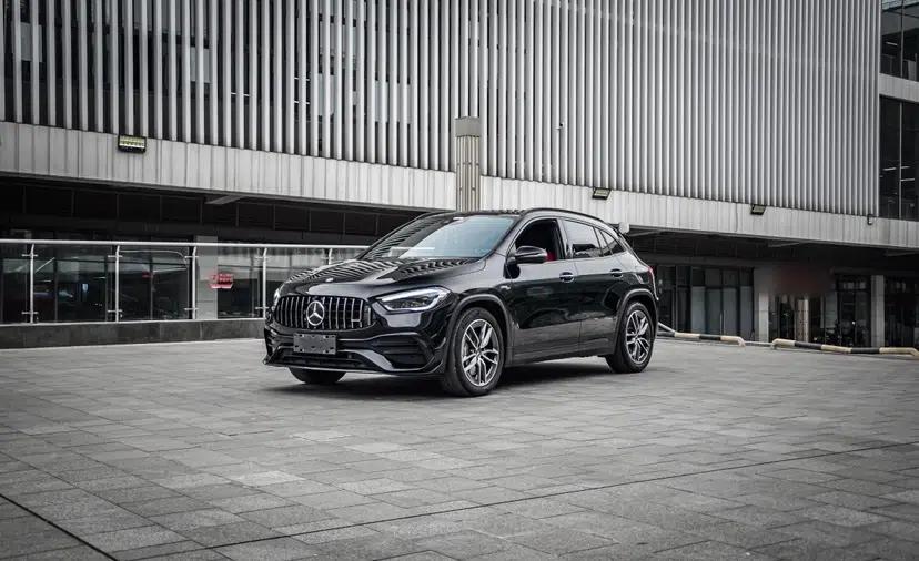 Mercedes-Benz GLA AMG 2022 AMG GLA 35 4MATIC — миниатюра 1