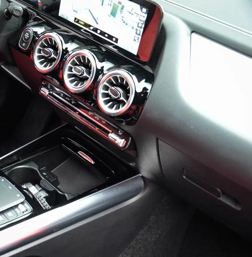 Mercedes-Benz GLA AMG 2022 AMG GLA 35 4MATIC — миниатюра 16