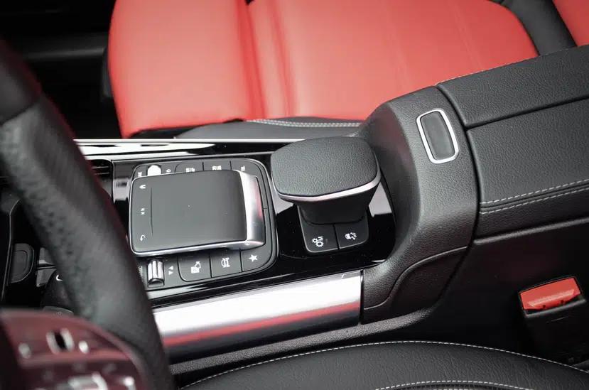 Mercedes-Benz GLA AMG 2022 AMG GLA 35 4MATIC — миниатюра 17