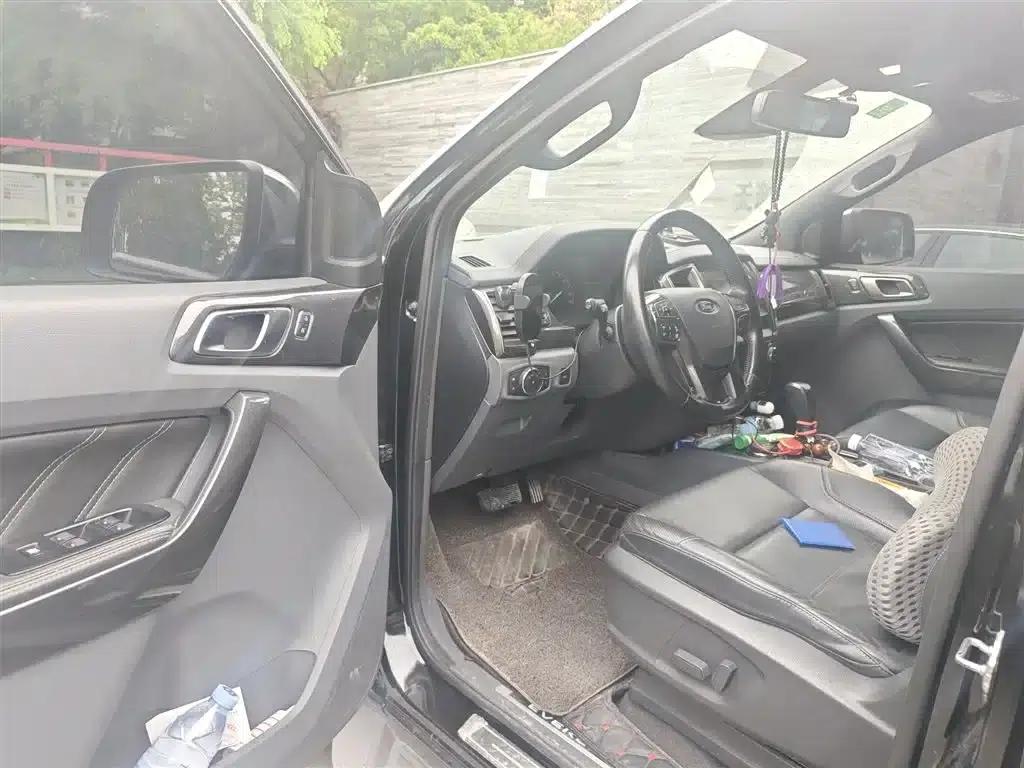 2016 Ford Everest 2.0T Gasoline Automatic 4WD Flagship Edition — миниатюра 14