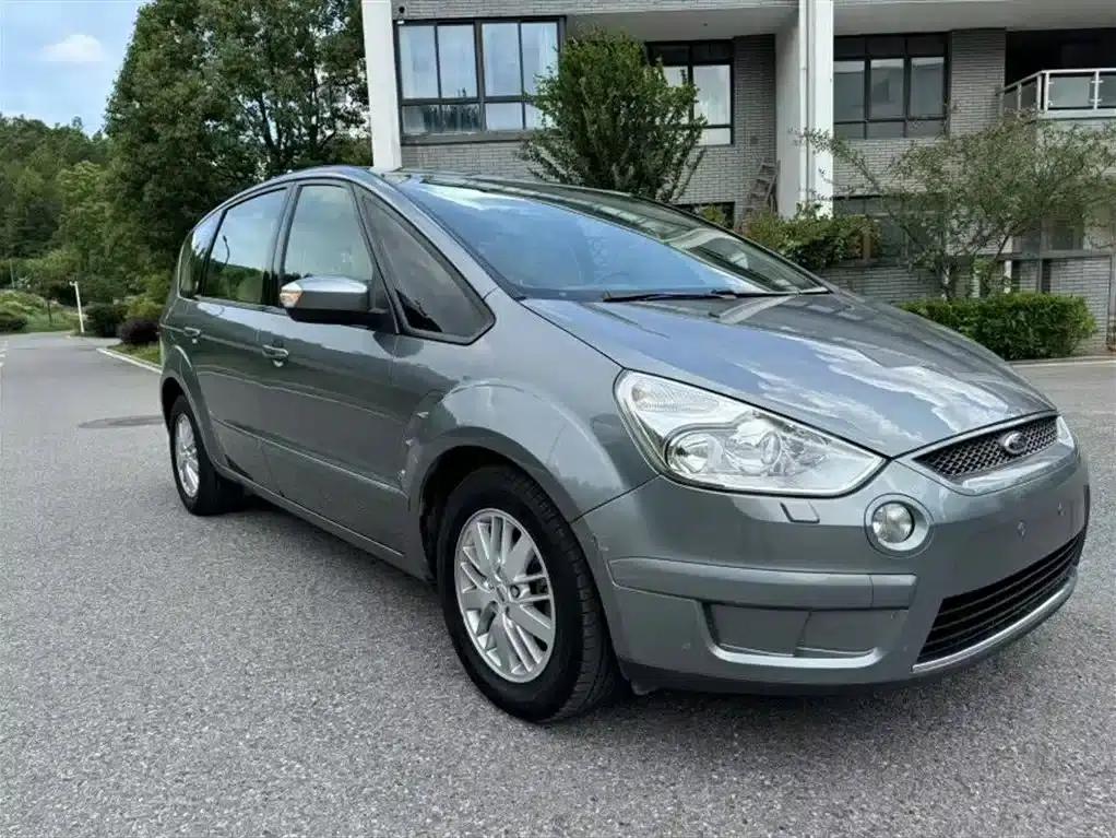 Maxx 2008 2.3L 7-seater Luxury — миниатюра 2