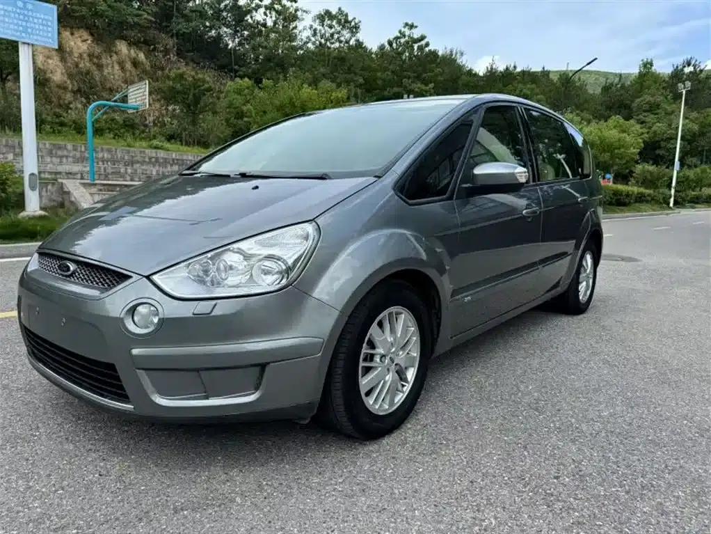Maxx 2008 2.3L 7-seater Luxury — миниатюра 3