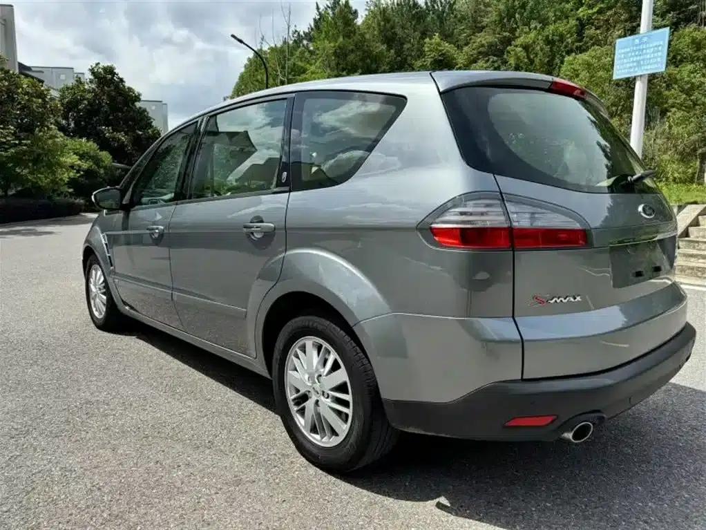 Maxx 2008 2.3L 7-seater Luxury — миниатюра 6