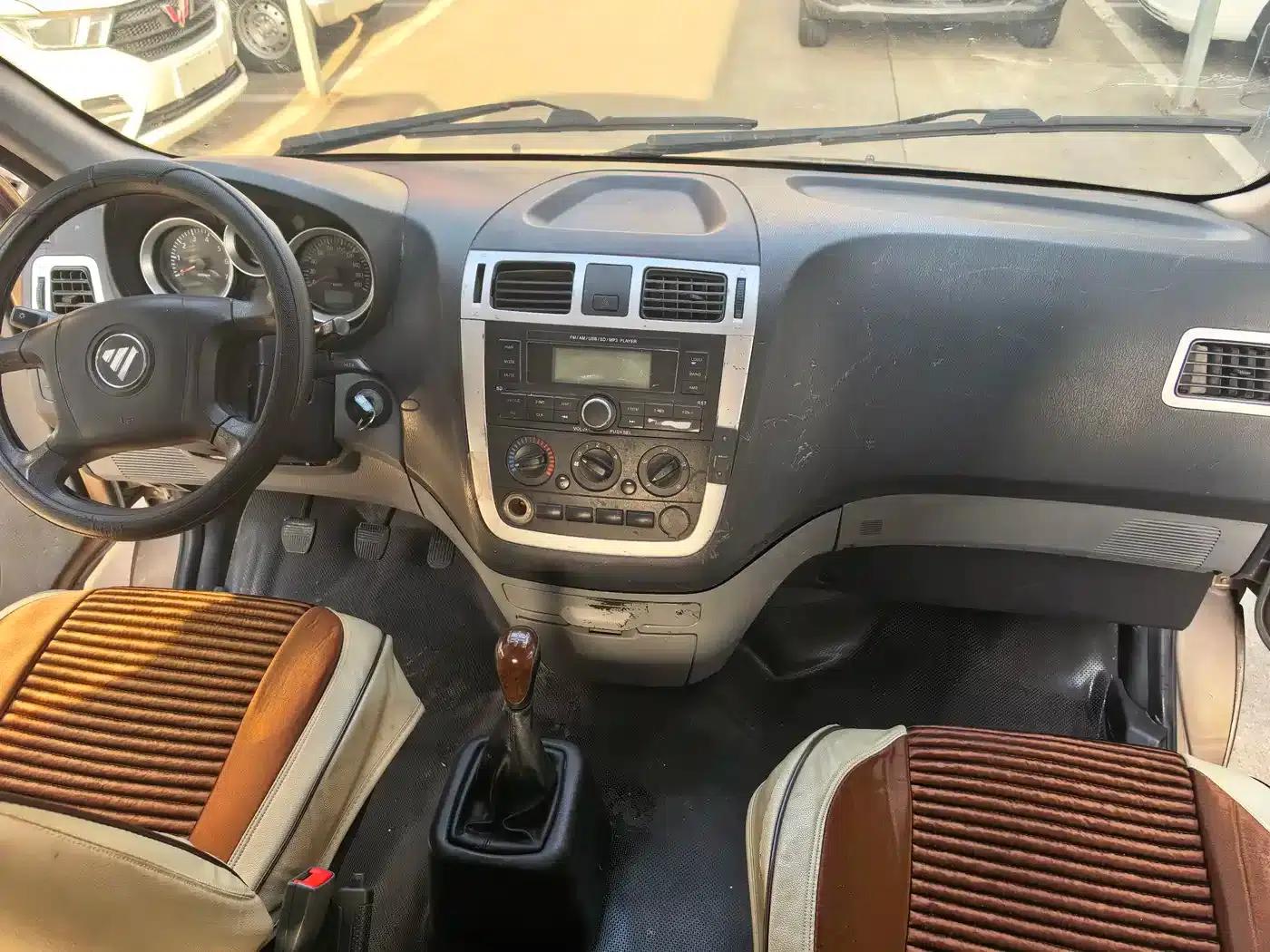 2016 MPV E 2.0L Express Edition 4Gi-VVT — миниатюра 14