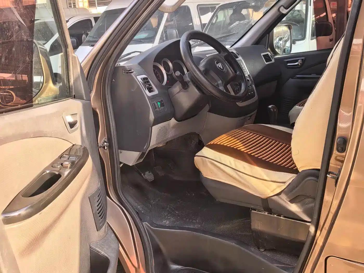 2016 MPV E 2.0L Express Edition 4Gi-VVT — миниатюра 7