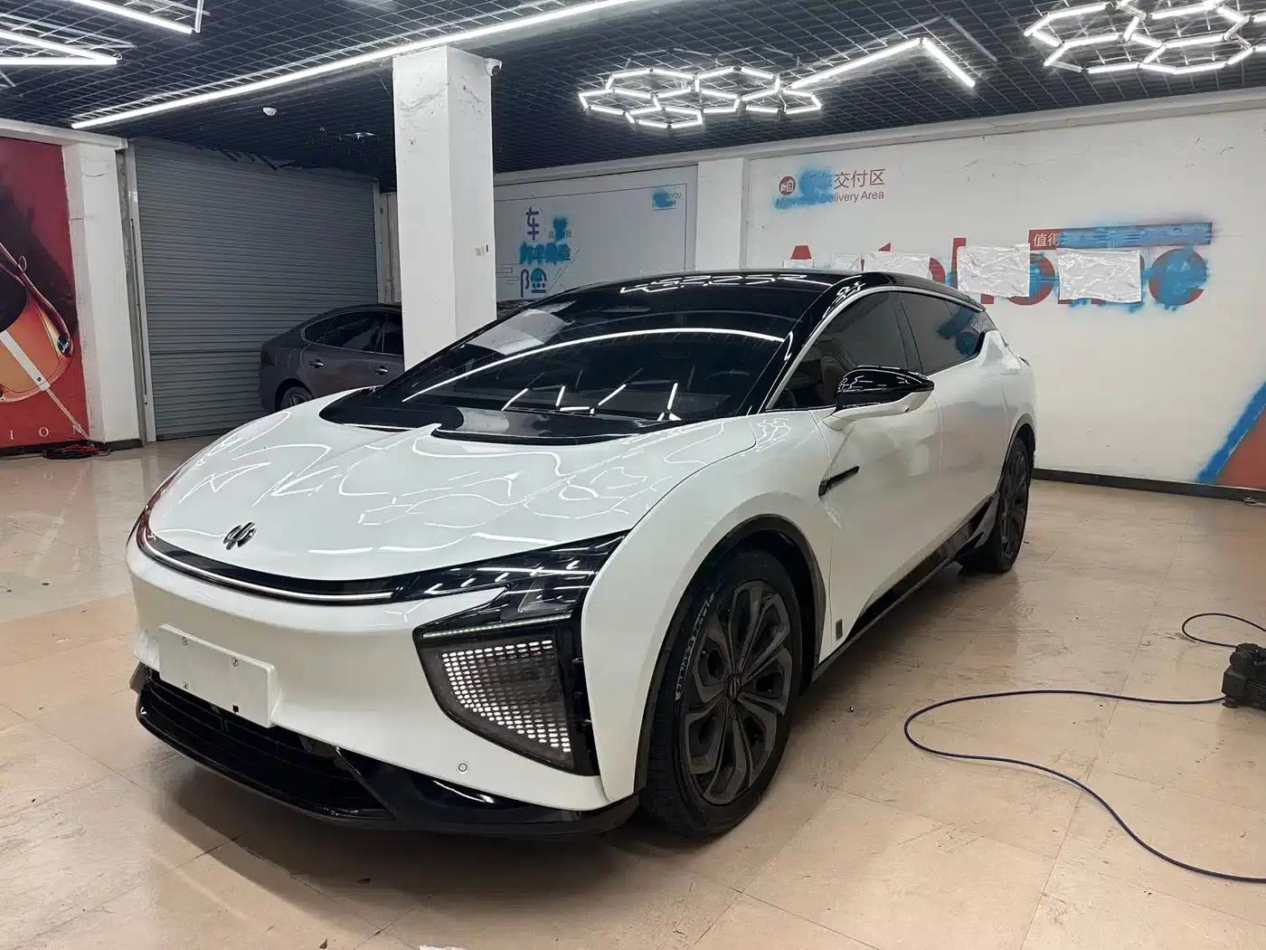 HiPhi X 2021 Flagship Edition 6-seater — миниатюра 3