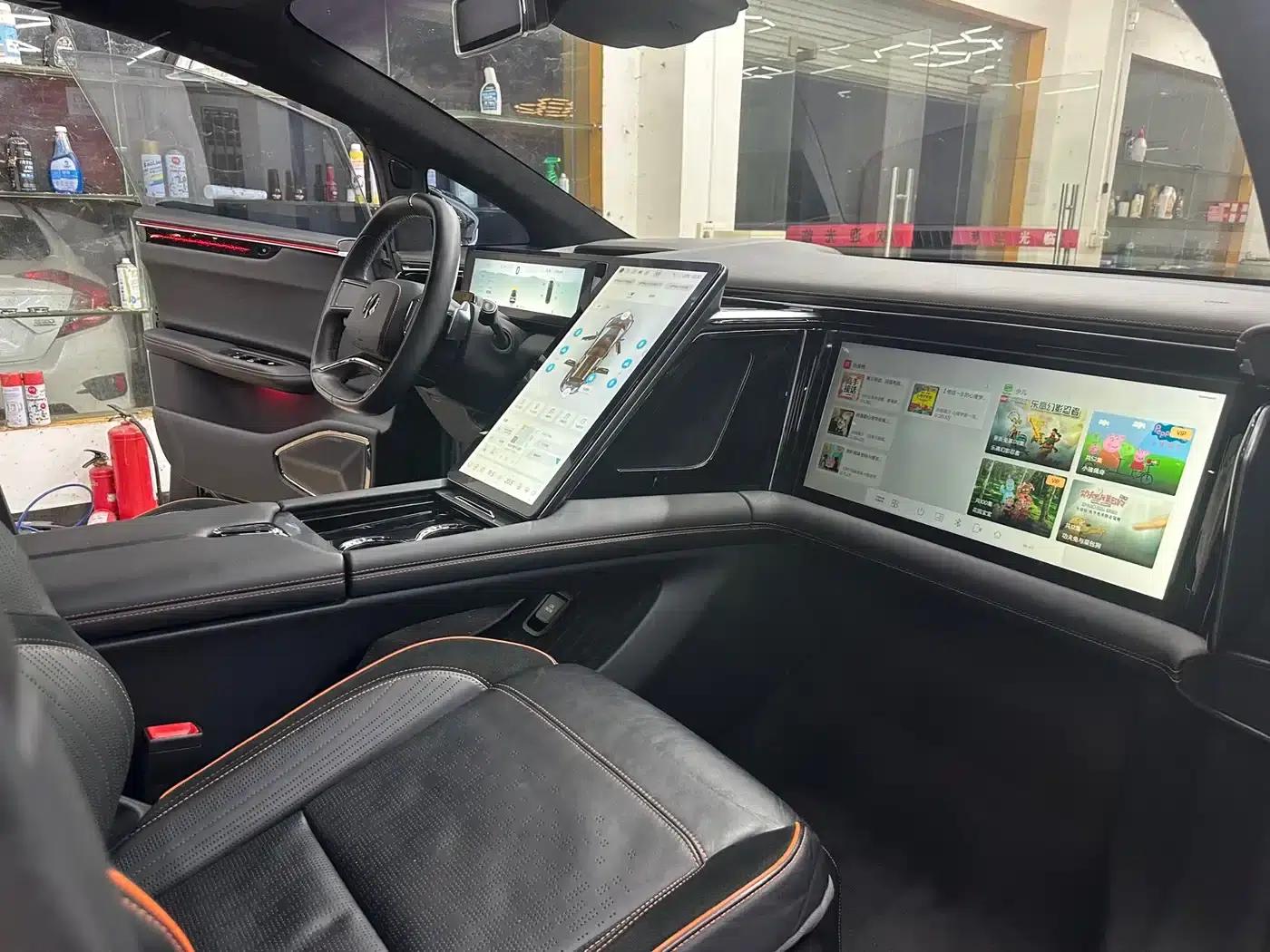 HiPhi X 2021 Flagship Edition 6-seater — миниатюра 8