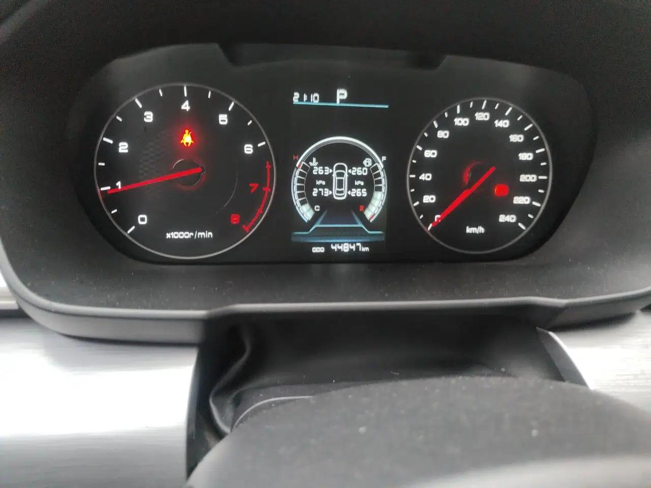 BYD Qin 2019 1.5L Automatic Luxury Model — миниатюра 13