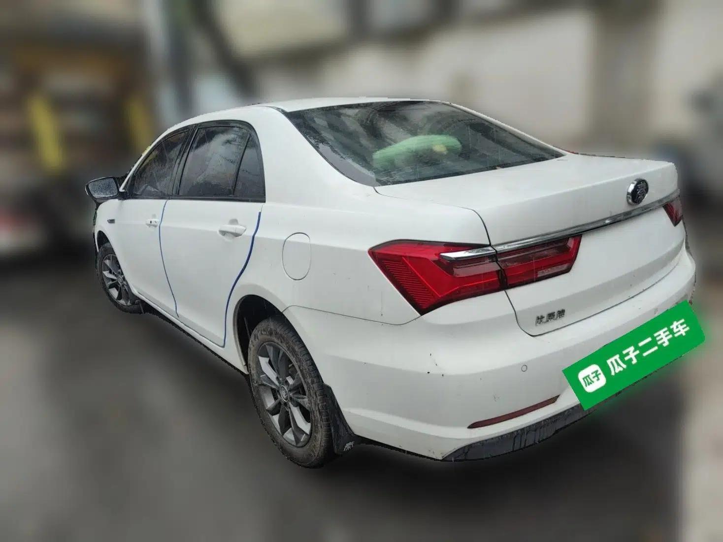 BYD Qin 2019 1.5L Automatic Luxury Model — миниатюра 4