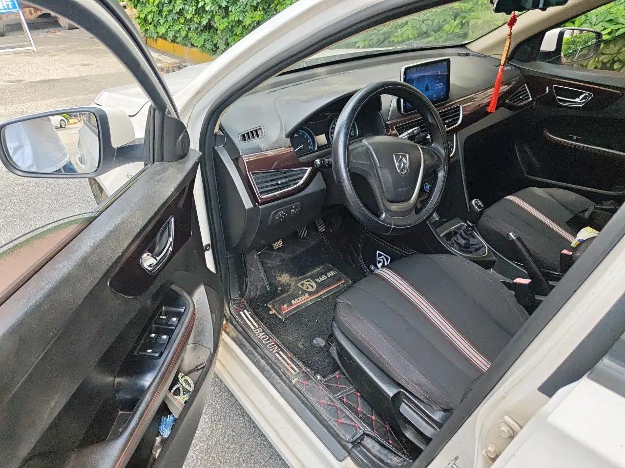 Baojun 630 2016 1.5L Manual Standard Edition — миниатюра 17