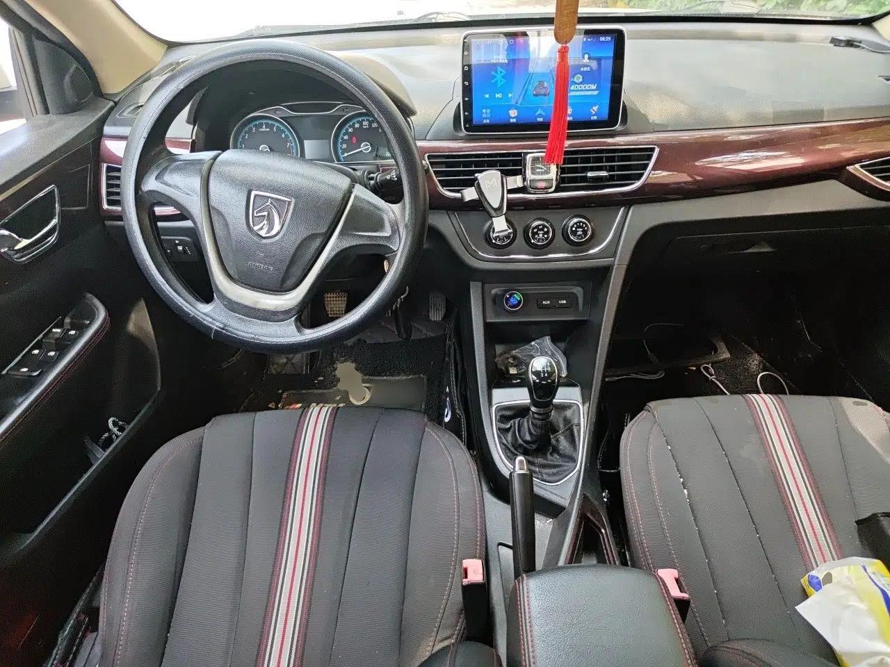 Baojun 630 2016 1.5L Manual Standard Edition — миниатюра 10