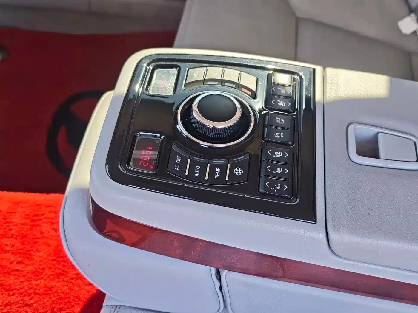 Hongqi H7 2015 2.0T Luxury Edition — миниатюра 15