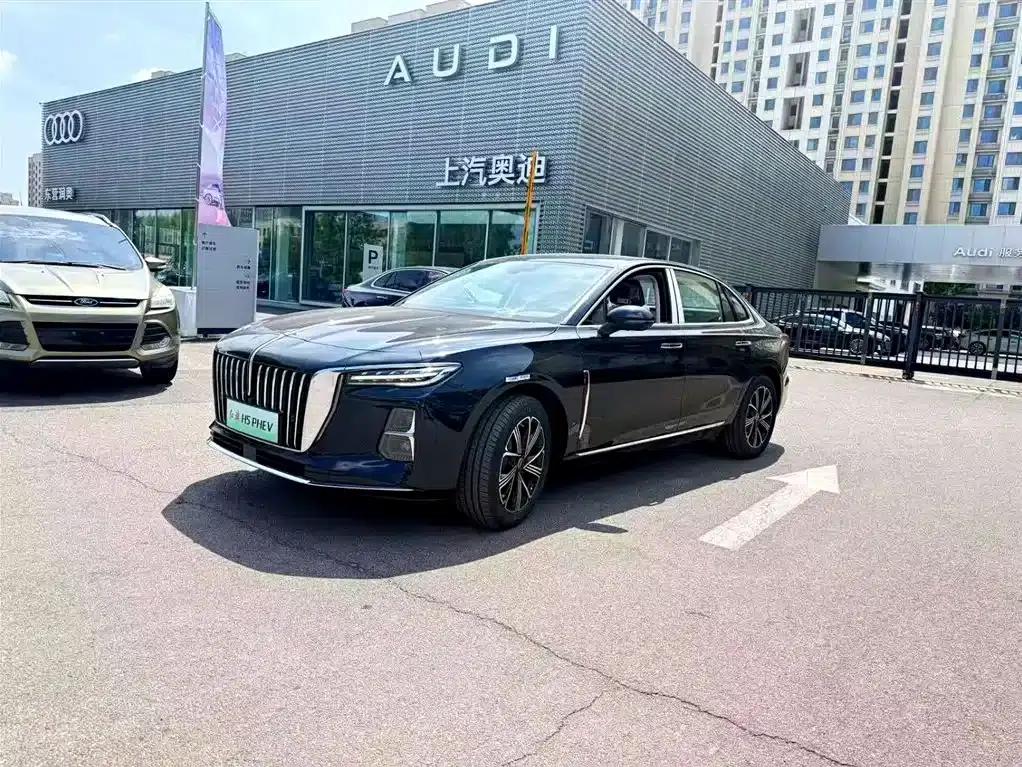 Hongqi H5 PHEV 2025 130 Super Hybrid Edition — миниатюра 1