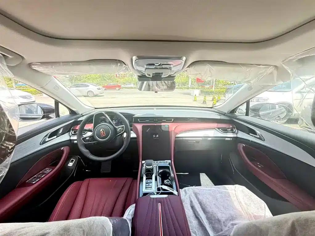 Hongqi H5 PHEV 2025 130 Super Hybrid Edition — миниатюра 3