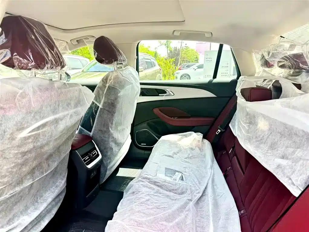 Hongqi H5 PHEV 2025 130 Super Hybrid Edition — миниатюра 7