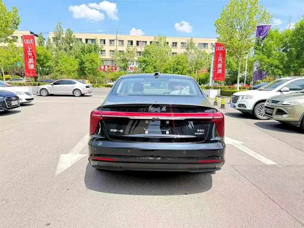 Hongqi H5 PHEV 2025 130 Super Hybrid Edition — миниатюра 8