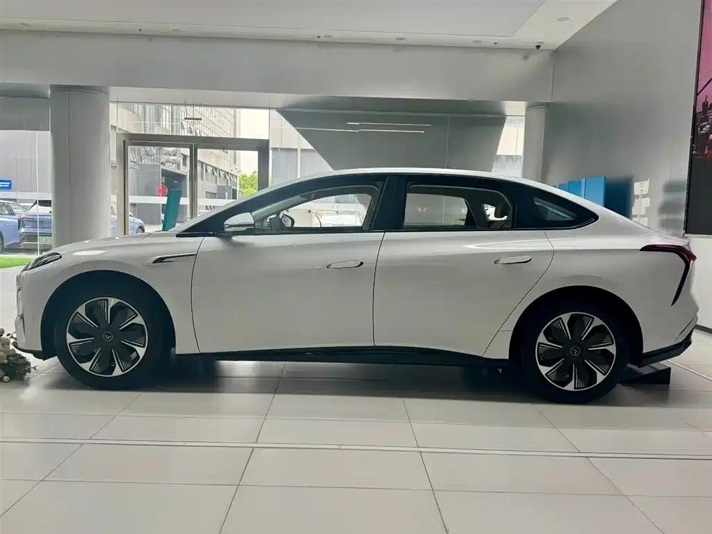 Hongqi Tiangong 05 2025 Model 550 Smart Selection Edition — миниатюра 2