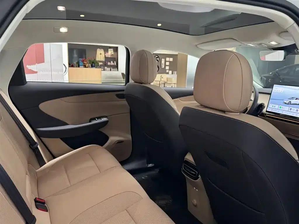 Hongqi Tiangong 05 2025 Model 550 Smart Selection Edition — миниатюра 13