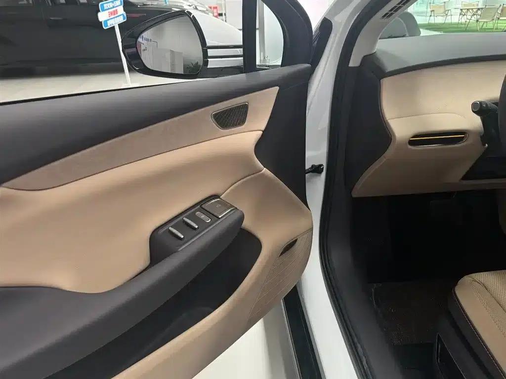 Hongqi Tiangong 05 2025 Model 550 Smart Selection Edition — миниатюра 5