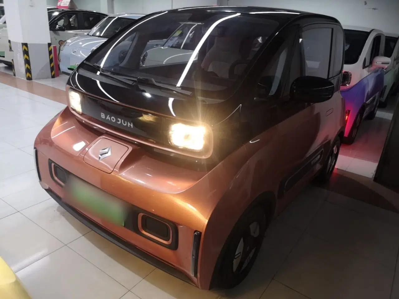 Baojun E300 2020 Star Travel Edition — миниатюра 2